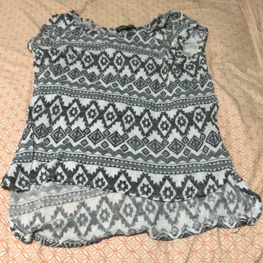 Black and white pattern Almost Famous top size L